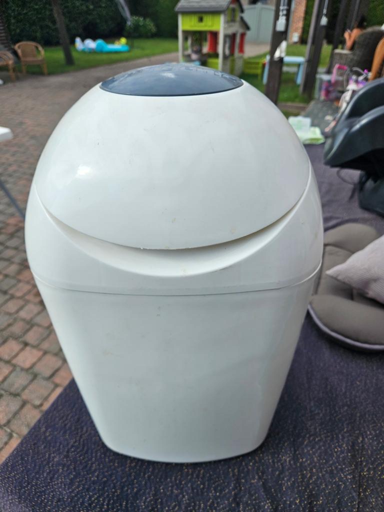 Tommee Tippie vuilnisbak, Huis en Inrichting, Woonaccessoires | Prullenbakken, Ophalen