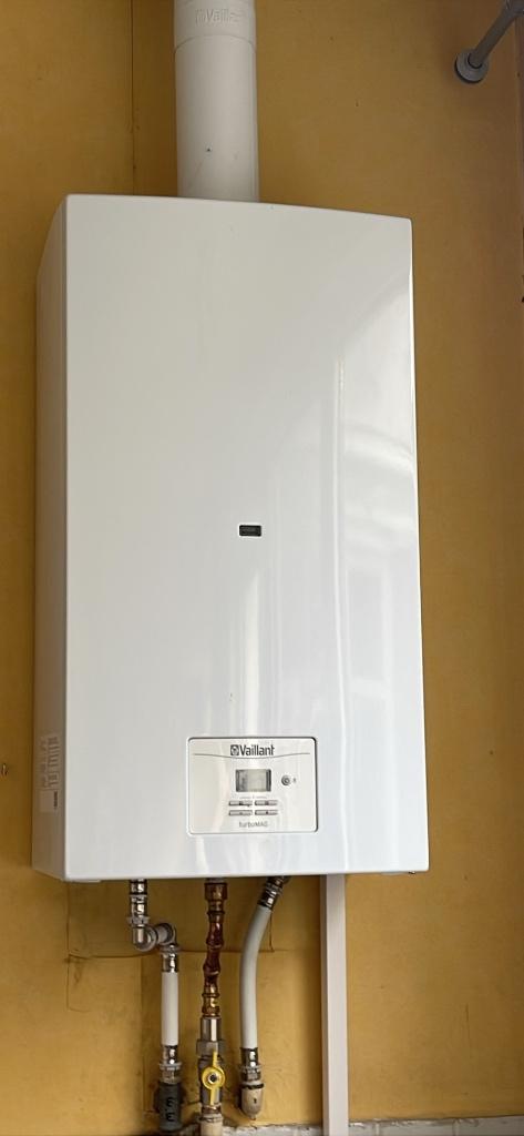 Vaillant gas warmwater doorstromer, Doe-het-zelf en Bouw, Ophalen, Zo goed als nieuw, Aardgas, Boiler