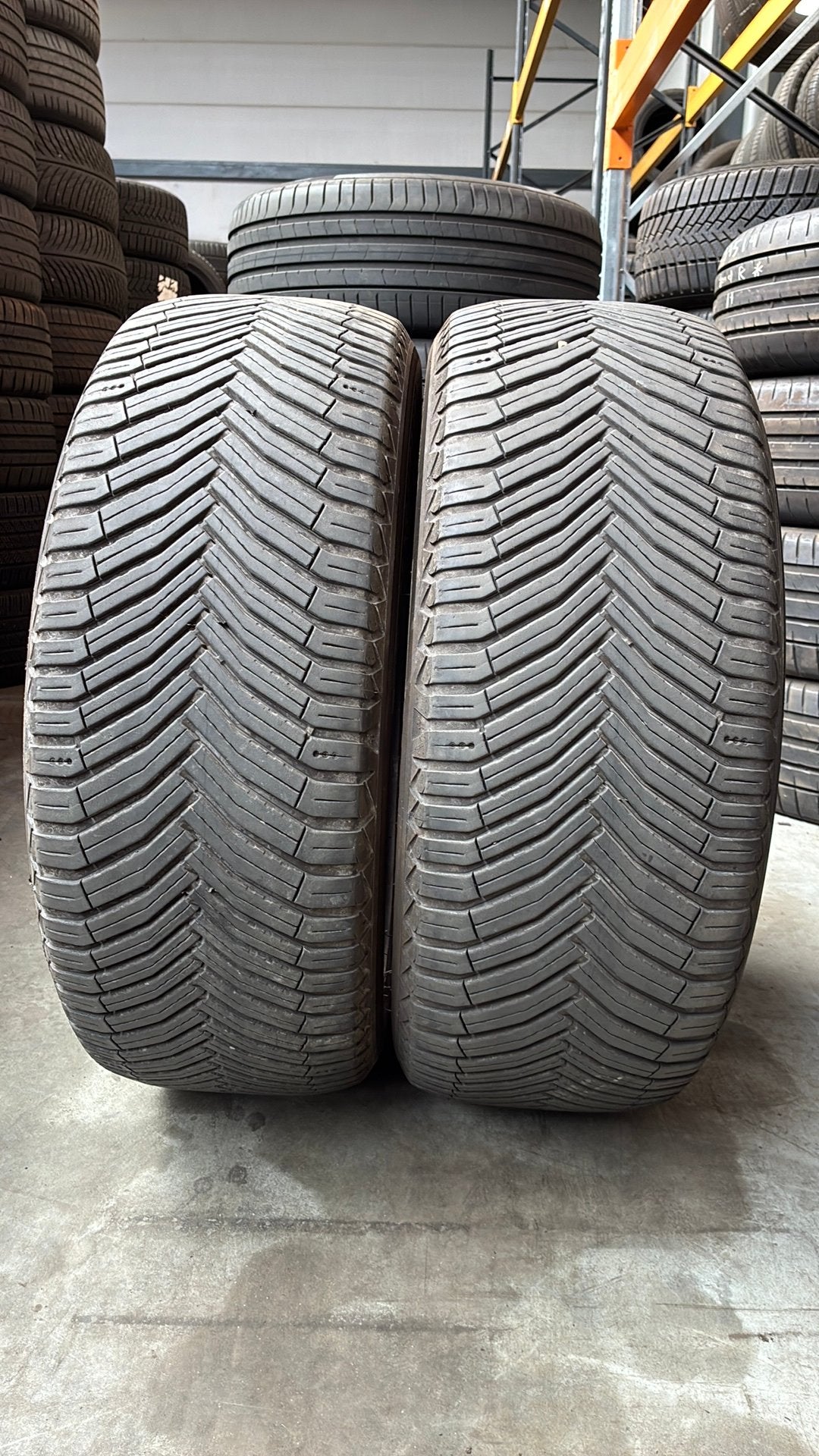 Pneus 4 saisons 2355019 235/50/19 235/50R19 marque Michelin, Enlèvement