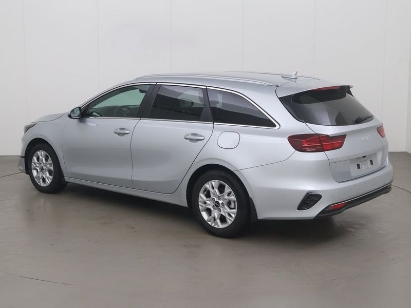 KIA Ceed SW 1.5 t-gdi more isg 160, Autos, Argent ou Gris, Achat, Euro 6, Entreprise