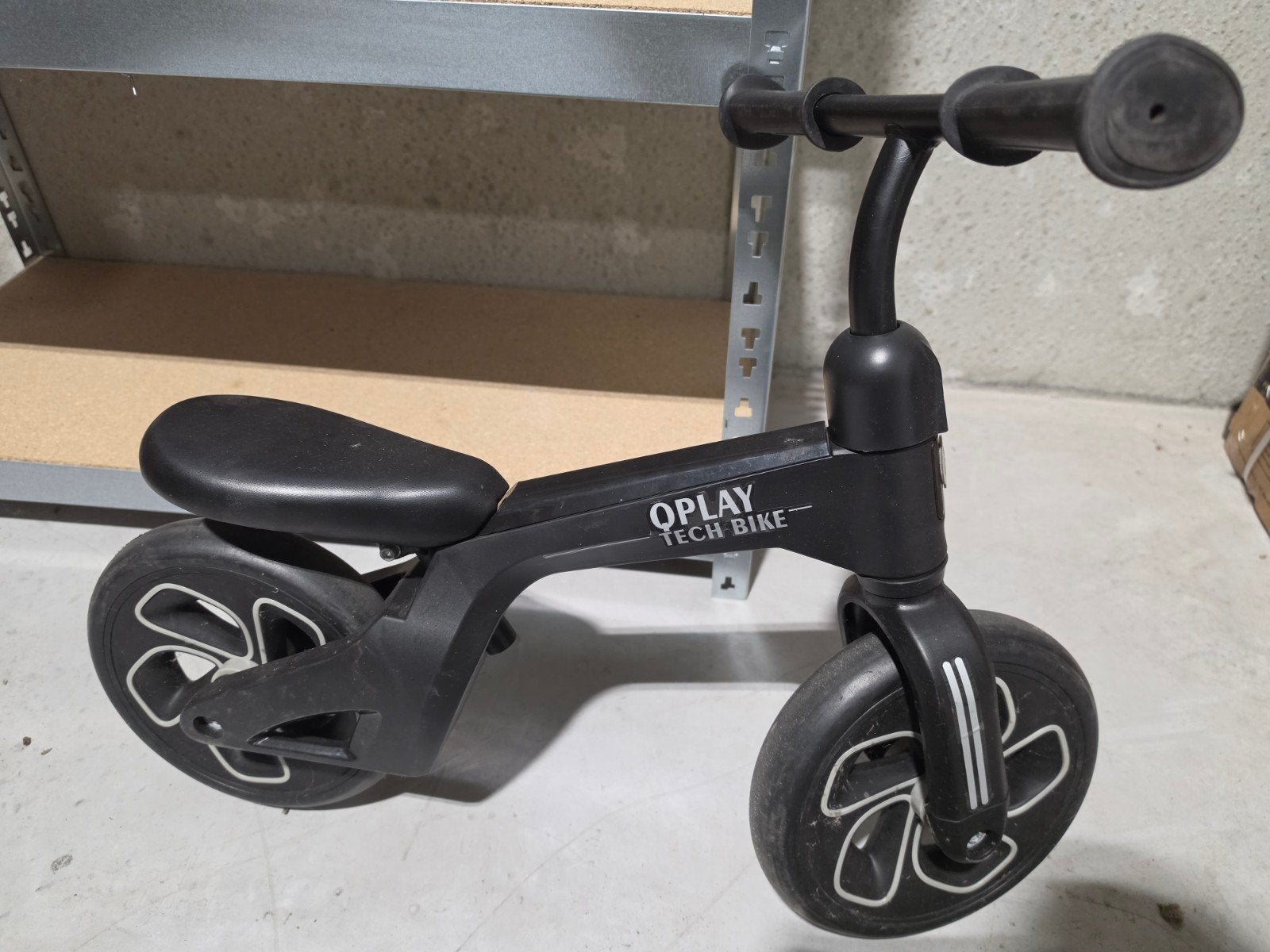 Qplay Tech Bike loopfiets, Fietsen en Brommers, Ophalen
