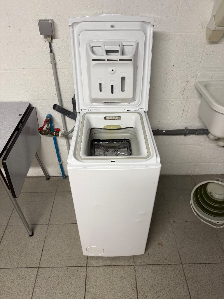 Machine à laver, Electroménager, 85 à 90 cm, 4 à 6 kg, Enlèvement, Moins de 1 200 tours