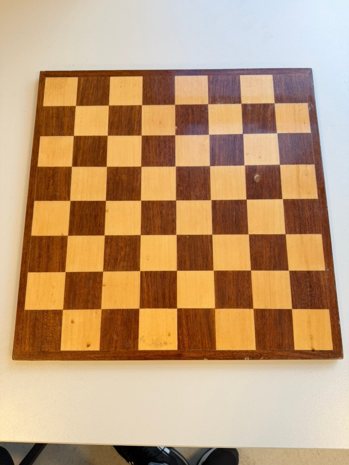 Échiquier/damier vintage en bois 43 x 43 cm, Enlèvement ou Envoi, Comme neuf