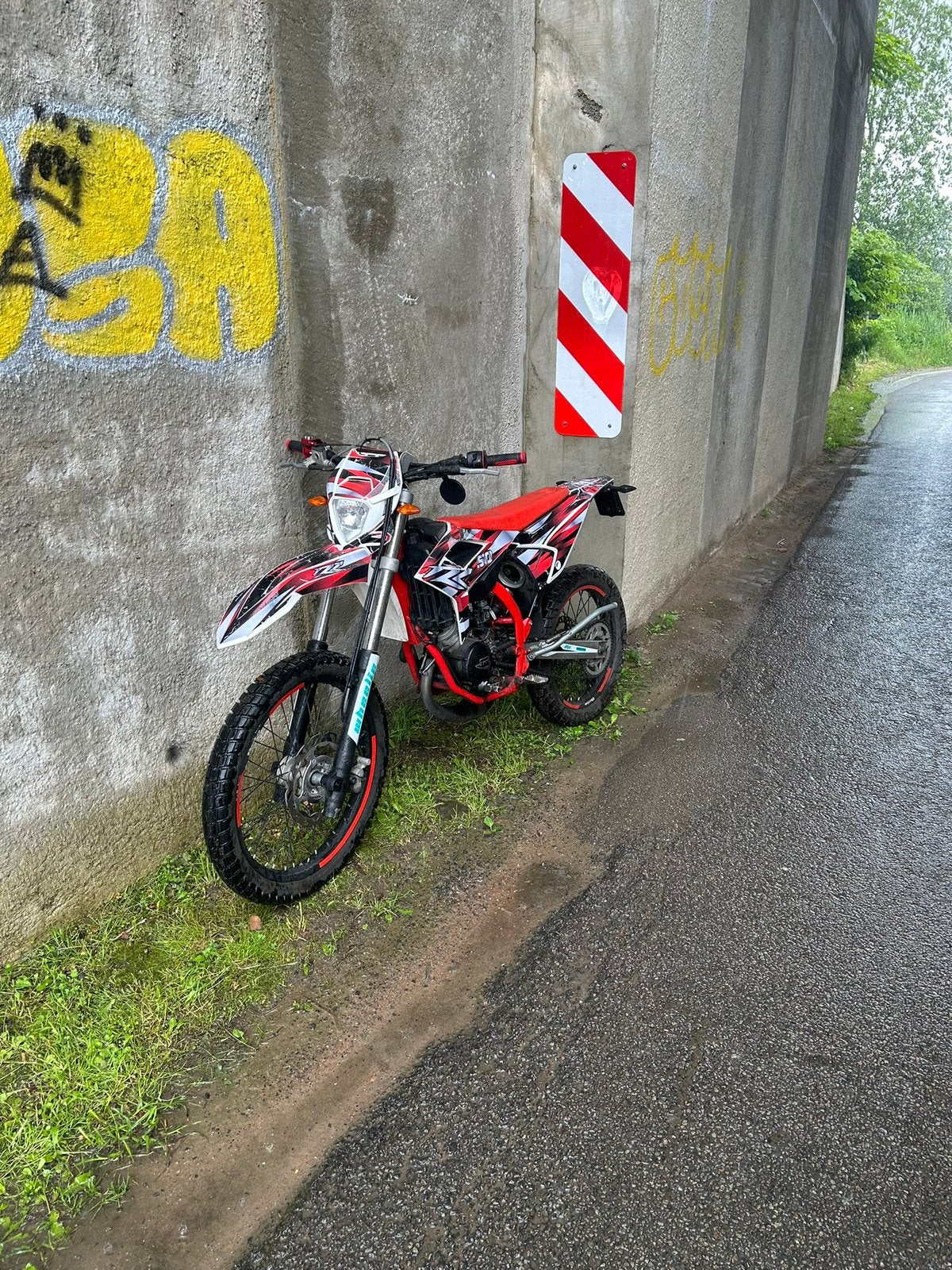 Beta enduro 50 LEES BESCHRIJVING, Enlèvement, Comme neuf