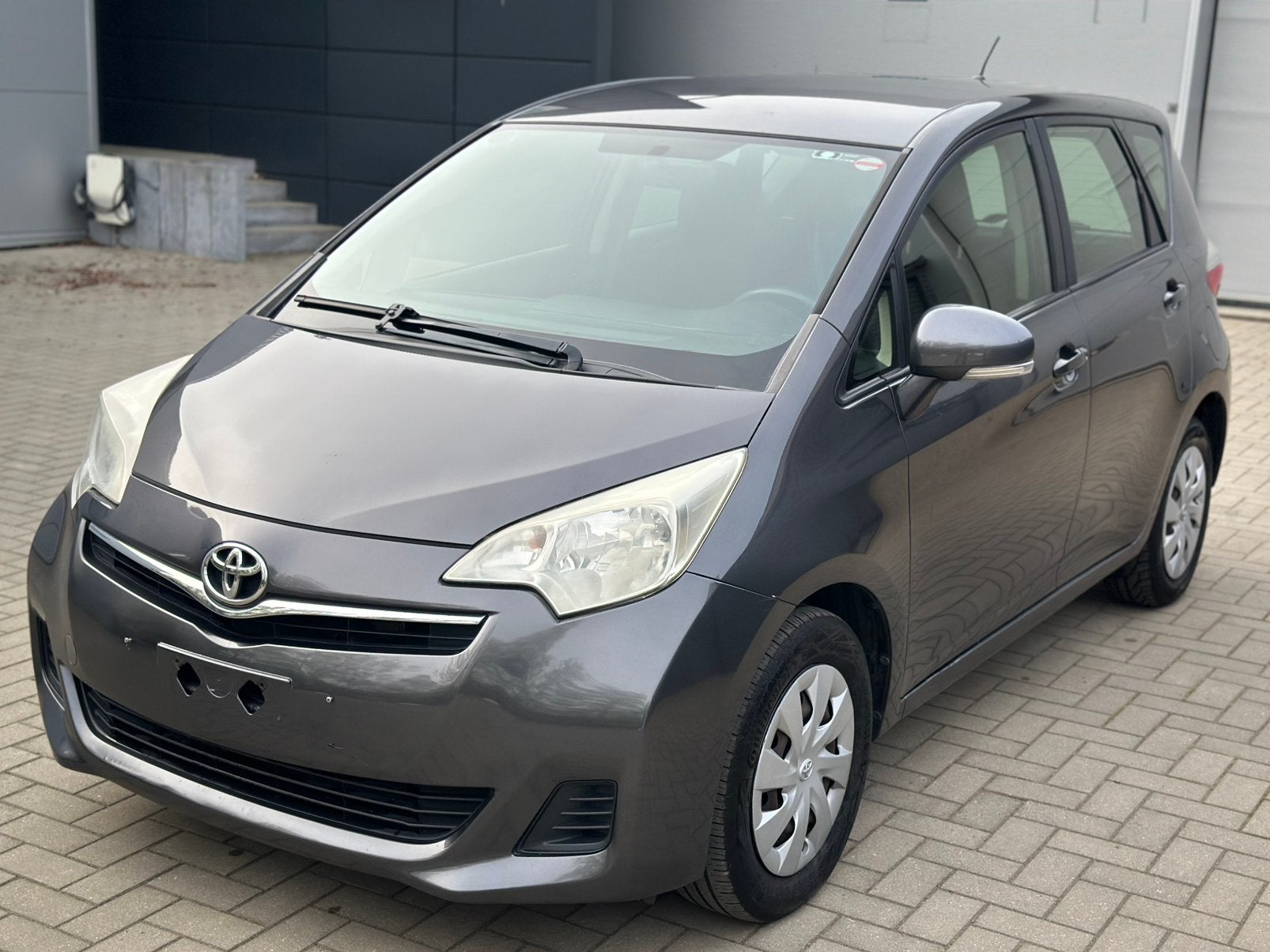 Toyota Verso-S 1.3i Euro5 1e eigenaar klaar om zic schrijven, Euro 5, Stof, Zwart, USB