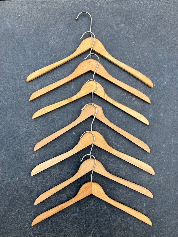 Lot de 7 cintres en bois années 60, Enlèvement ou Envoi, Comme neuf, Bois, Adultes