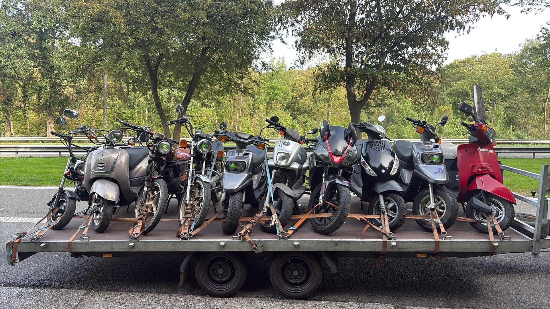 Brommer/Scooters/onderdelen Flemalle  20/9 niet missen, Ophalen, Gebruikt, Frame, Overige merken