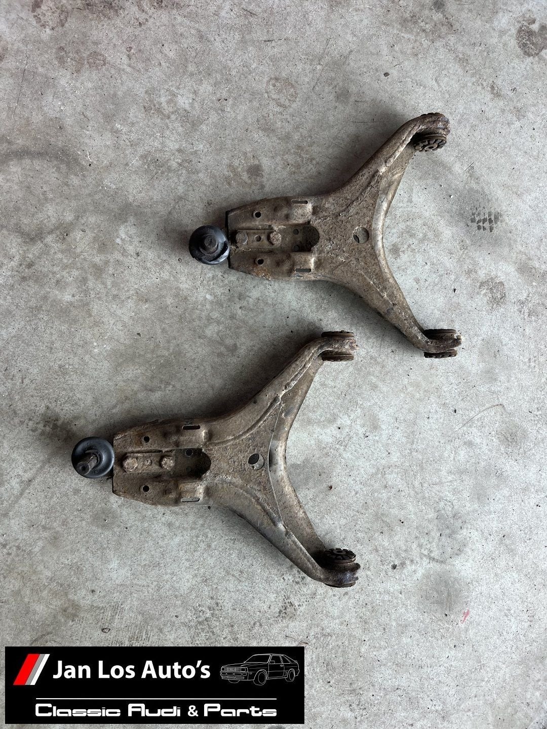 Audi quattro typ 85 draagarm achter 1e type met fuseekogel, -, Origine de la pièce connue, Audi, Utilisé