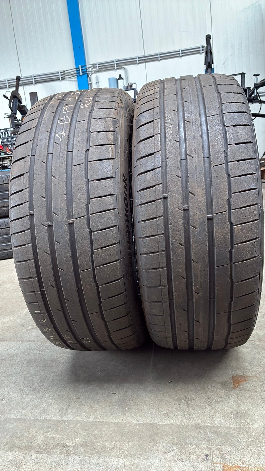 Pneus d'été 2354521 235/45/21 235/45R21 marque Hankook, Enlèvement