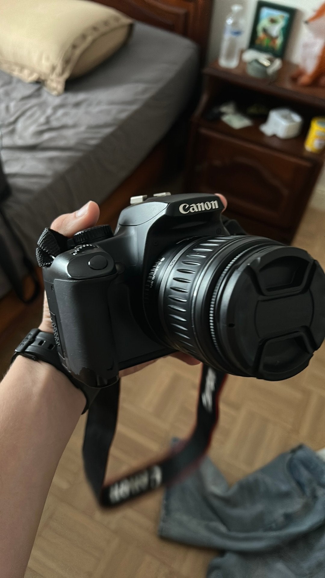 Canon eos 1000d, Enlèvement, Comme neuf, Chargeur, Canon