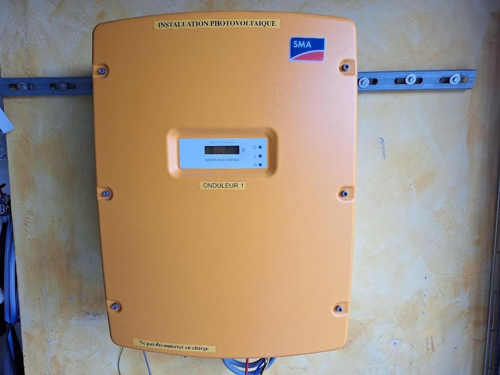 Onduleur SMA Sunny Mini Central 4600A, Doe-het-zelf en Bouw, Zonnepanelen en Toebehoren, Gebruikt, Overige typen, 200 wattpiek of meer
