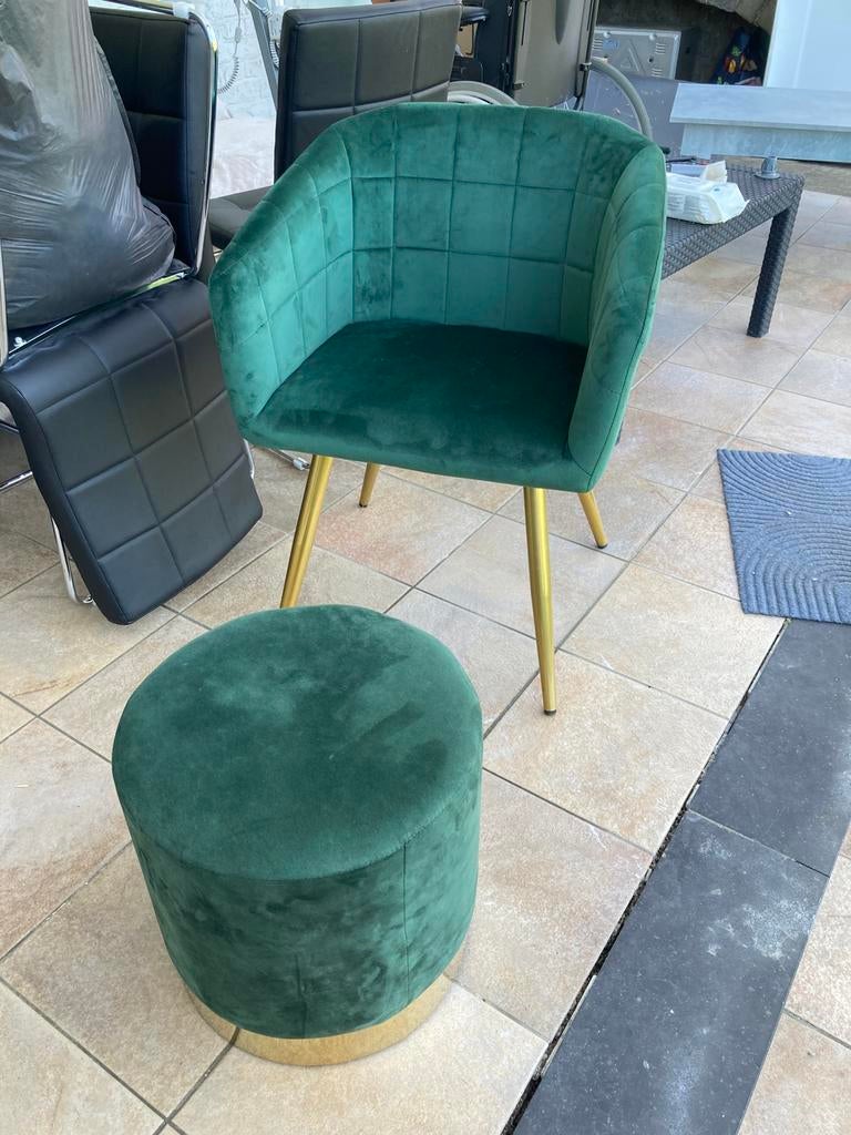 Fauteuil avec pouf, Enlèvement, Comme neuf
