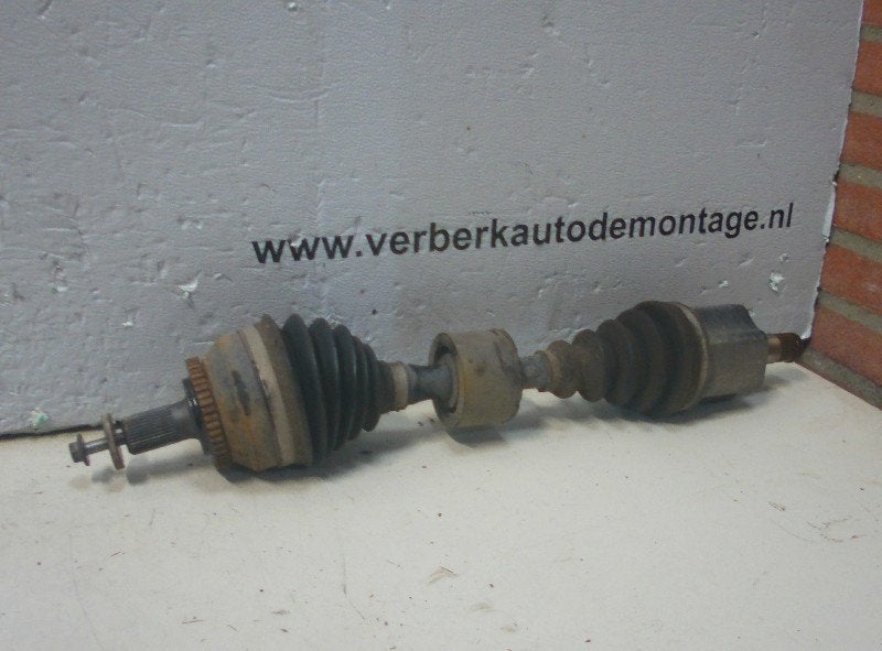 CARDAN AVANT GAUCHE (TRANSMISSION) Volvo XC70 (SZ), Info@volvocars.com, Volvo Car Germany GmbH, Siegburger Straße 229
50679  Köln, DE