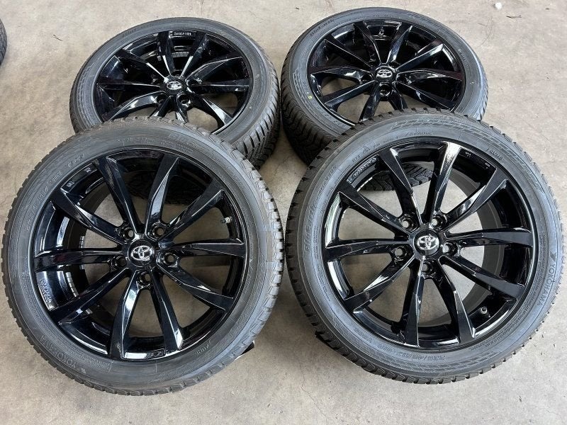 17 inch originele velgen + winterbanden Toyota Auris | Corol, Auto-onderdelen, -, -, Banden en Velgen, Nieuw