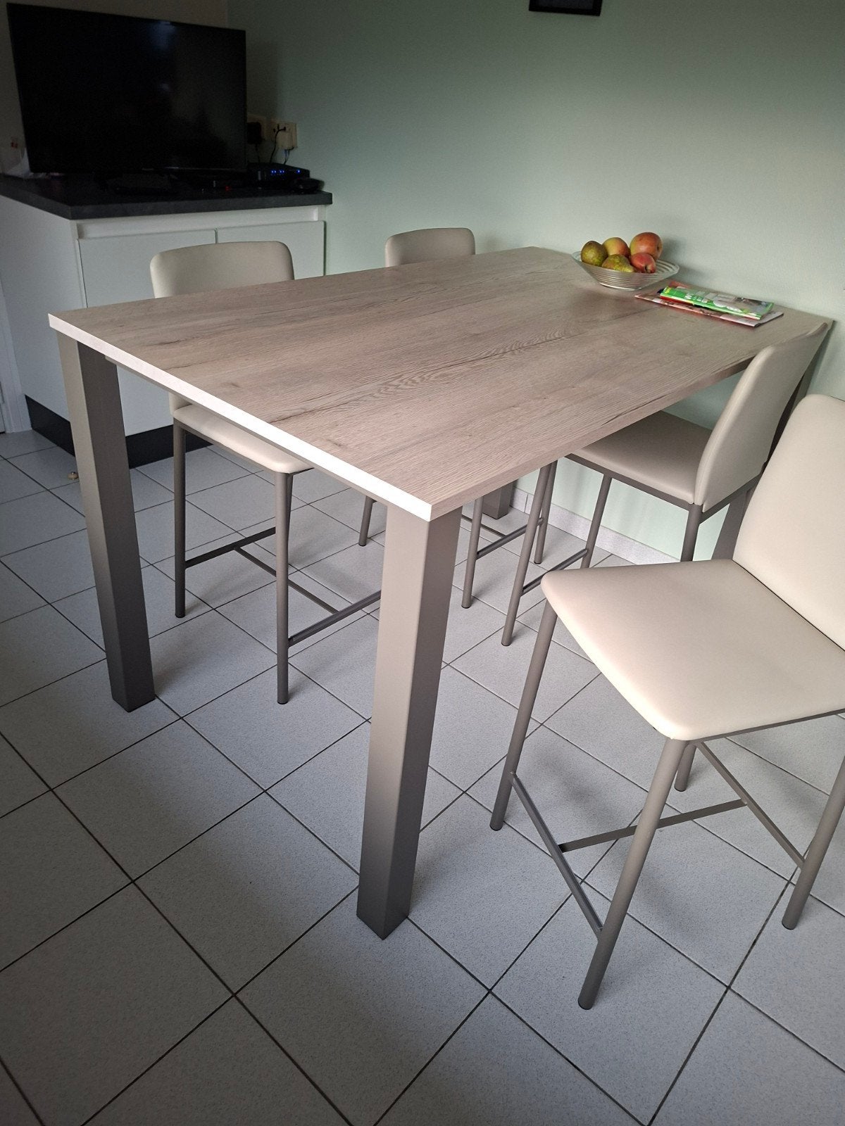 table de cuisine haute avec 4 chaises de bar, Enlèvement
