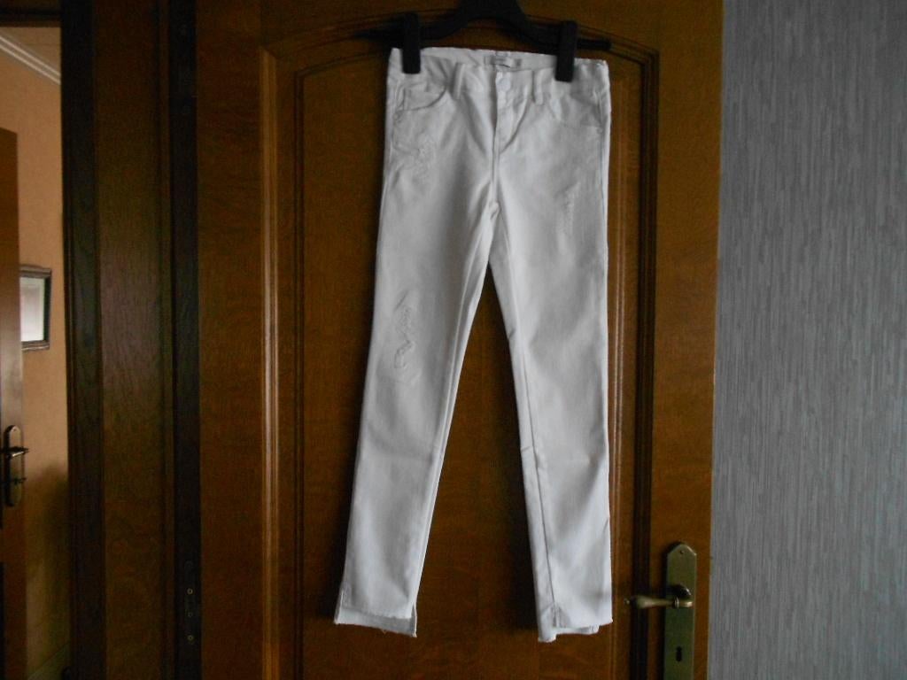 jean blanc taille 140  Name It, Enfants & Bébés, Vêtements enfant | Taille 140, Pantalon, Enlèvement ou Envoi, Name it, Utilisé