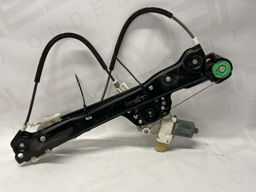 Raammechanisme linksvoor BMW E87 7067795, Gebruikt, -, -, Ophalen of Verzenden