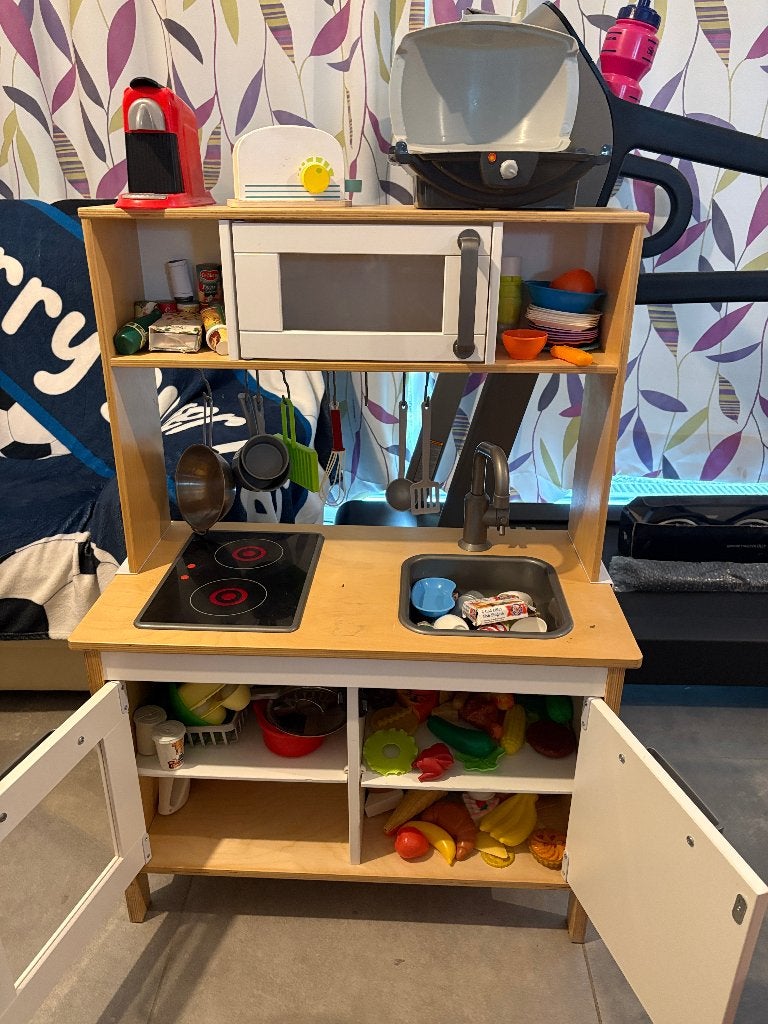petite cuisine de chez ikea a vendre, Enlèvement, Utilisé, Bois, Jouer à la cuisine