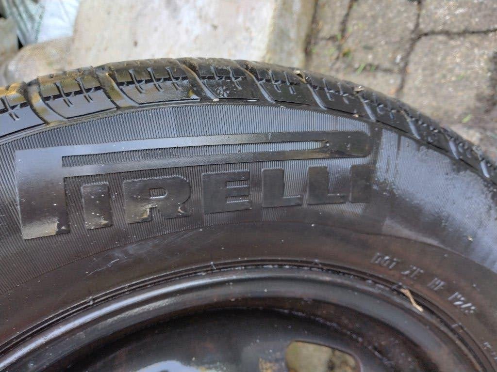 Jantes + pneus hiver Pirelli - Polo 2016, Autos : Pièces & Accessoires, 14 pouces, Pneus hiver, 175 mm, Véhicule de tourisme