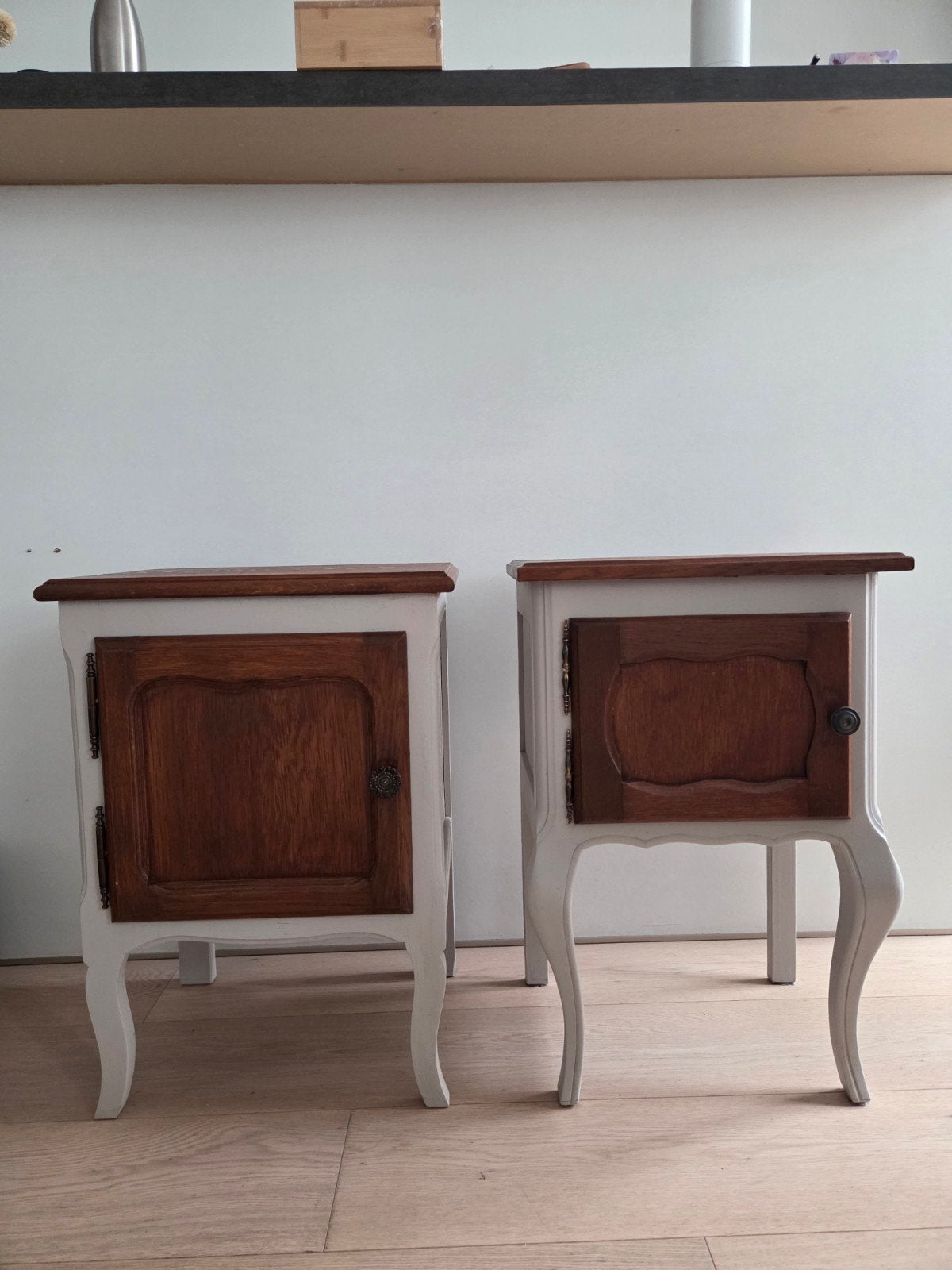 Table de chevet, Maison & Meubles, Chambre à coucher | Tables de chevet, Enlèvement ou Envoi, Comme neuf, Moins de 45 cm, 55 à 70 cm