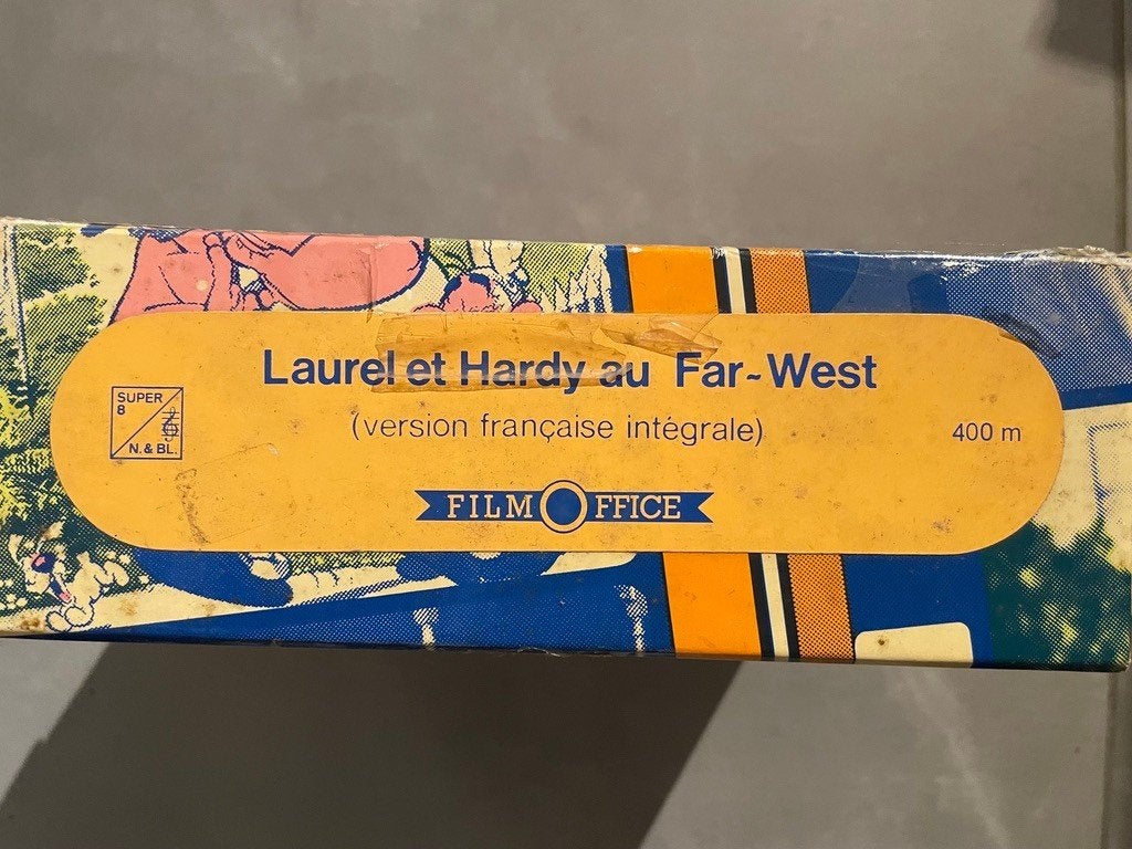 Coffret ( VIDE ! ) du film " LAUREL & HARDY au Far- West ", Enlèvement