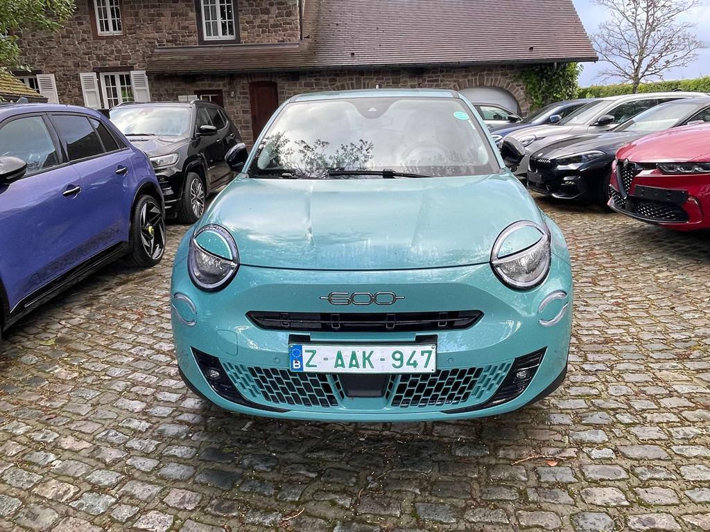 Fiat 600E e-600 54 kWh La Prima 3 voitures disponibles 1 ble, Cuir, Achat, 156 ch, 5 portes