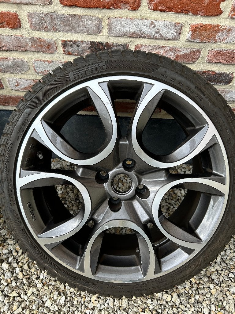 Winterbanden en velgen Fiat 500 / Abarth, Auto-onderdelen, Ophalen, Gebruikt, Velg(en), 17 inch