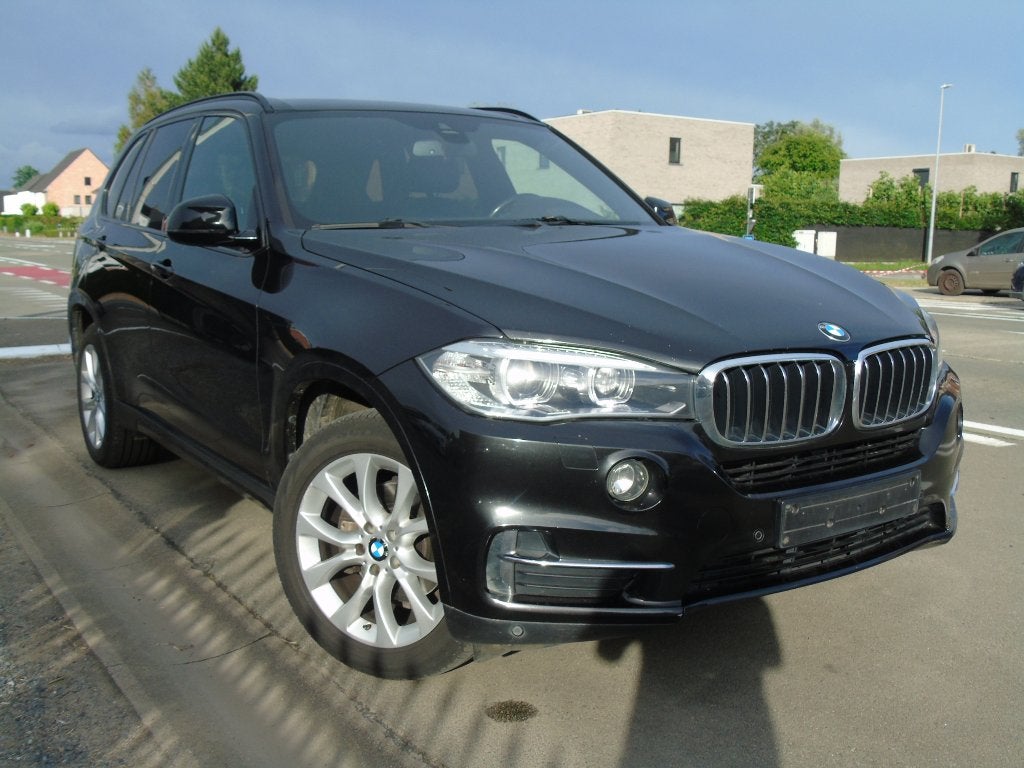 BMW X5 2.0dA Xdrive *12/2016*Navi *Bi-Xenon *Camera *EURO 6b, Auto's, Automaat, Dealer onderhouden, 1995 cc, Bedrijf