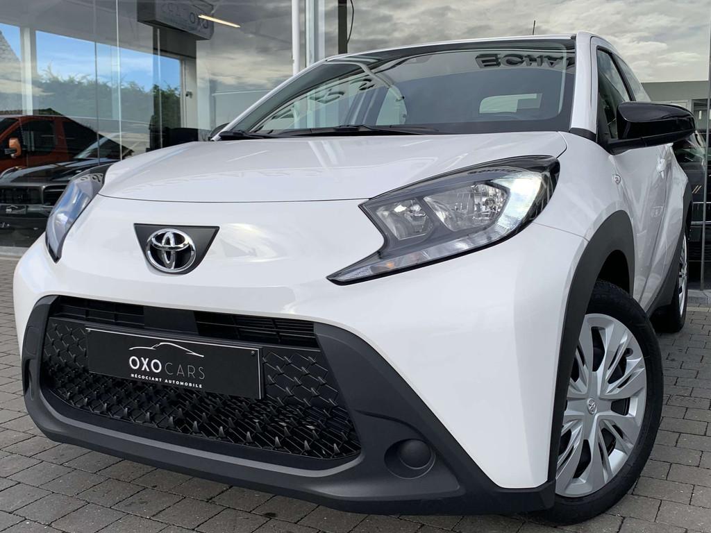 Toyota Aygo X 1.0i / Camera / CarPlay / Airco /Cruise/Faible, Auto's, Voorwielaandrijving, Stof, Gebruikt, Euro 6