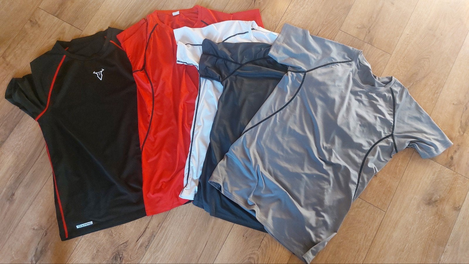 5 heren sport t- shirts, Kleding | Heren, Fitness, Ophalen of Verzenden, Gedragen, Meerkleurig