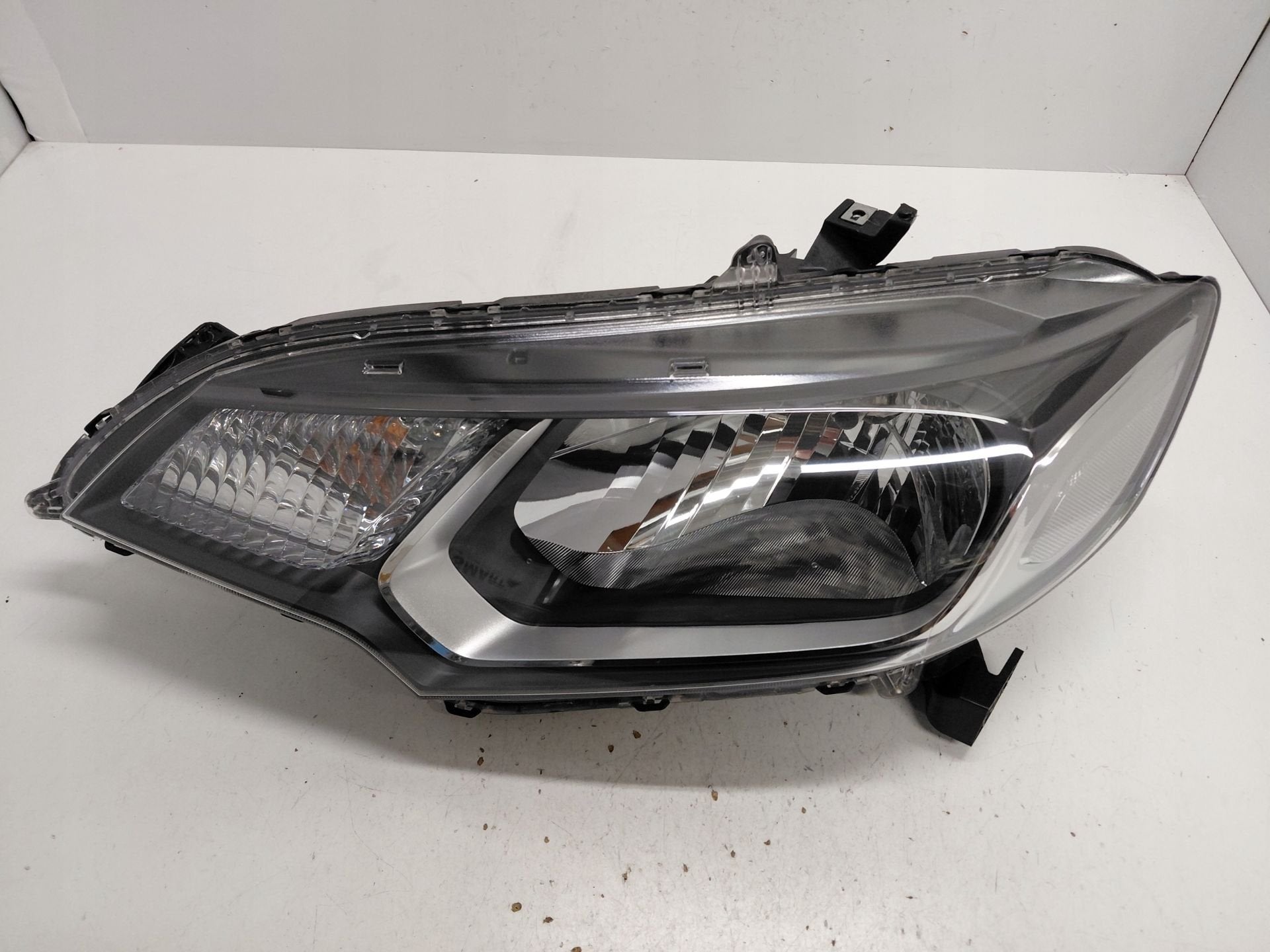 Phare gauche Honda Jazz IV Stanley, Info@honda.co.jp, Utilisé, Minami-Aoyama 2-chome 1-1
107-8556  Tokyo, Honda Motor Co., Ltd.
