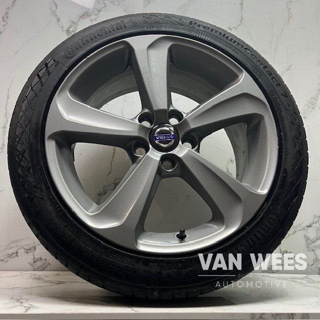 Volvo V60 225/45/17 INCH Origineel, Auto-onderdelen, Gebruikt, -, -, Banden en Velgen