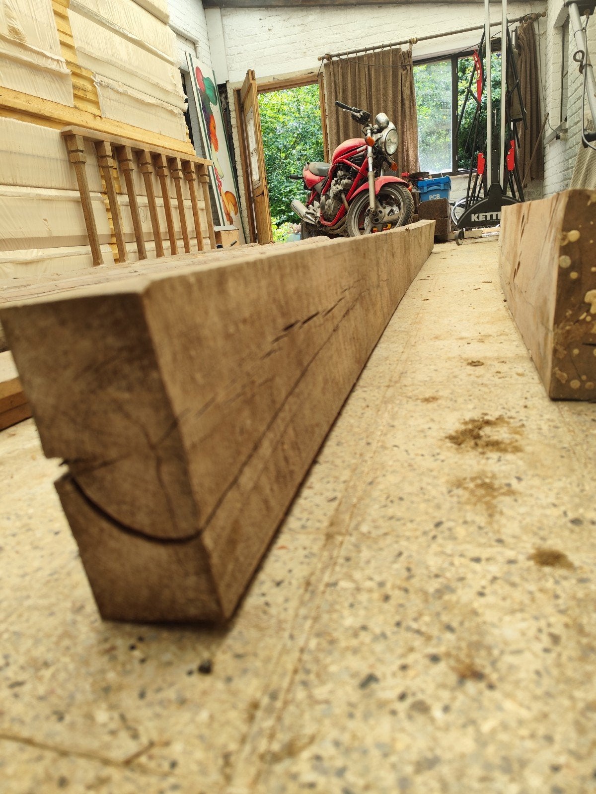 Lange oude eiken balk, Tuin en Terras, Ophalen, Gebruikt, Hardhout, 250 cm of meer