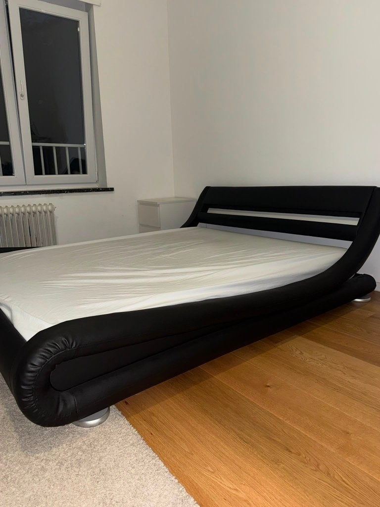 Modern Designbed 160x200 cm – Zwart Kunstleer + lattenbodem, Ophalen, Zwart, Tweepersoons, Zo goed als nieuw