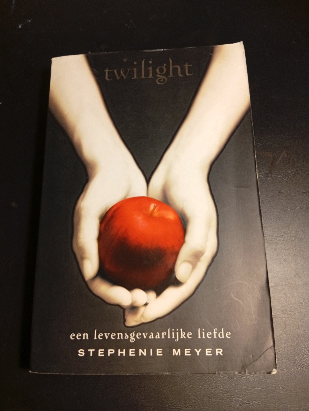 Twilight : Een levensgevaarlijke liefde, Fictie, Stephenie Meyer, Ophalen, Gelezen
