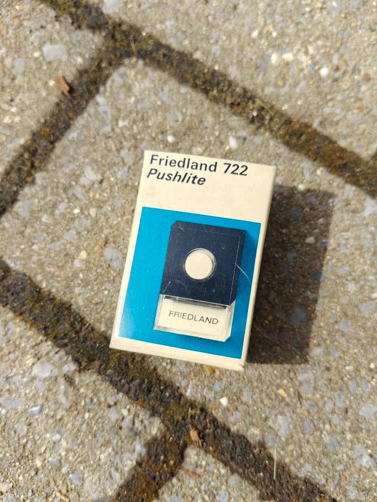 Friedland 722 pushlite vintage deurbel met lampje NIEUW, Ophalen, Nieuw, Bedraad