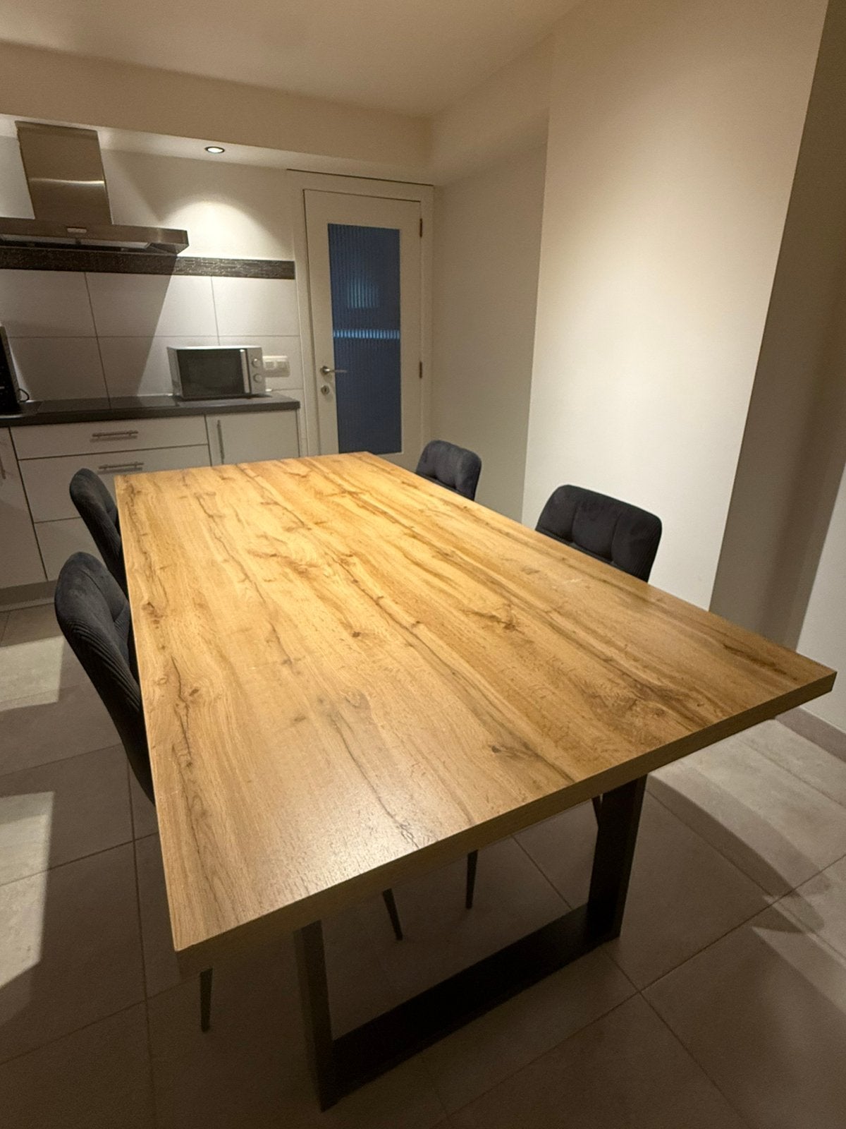 Eettafel houtlook met zwart onderstel – 200  100 cm, Ophalen, Gebruikt, 50 tot 100 cm, Vijf personen of meer