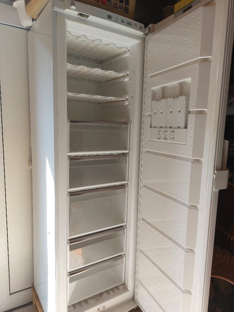 Diepvries, Gebruikt, 160 cm of meer, Energieklasse A of zuiniger, Ophalen
