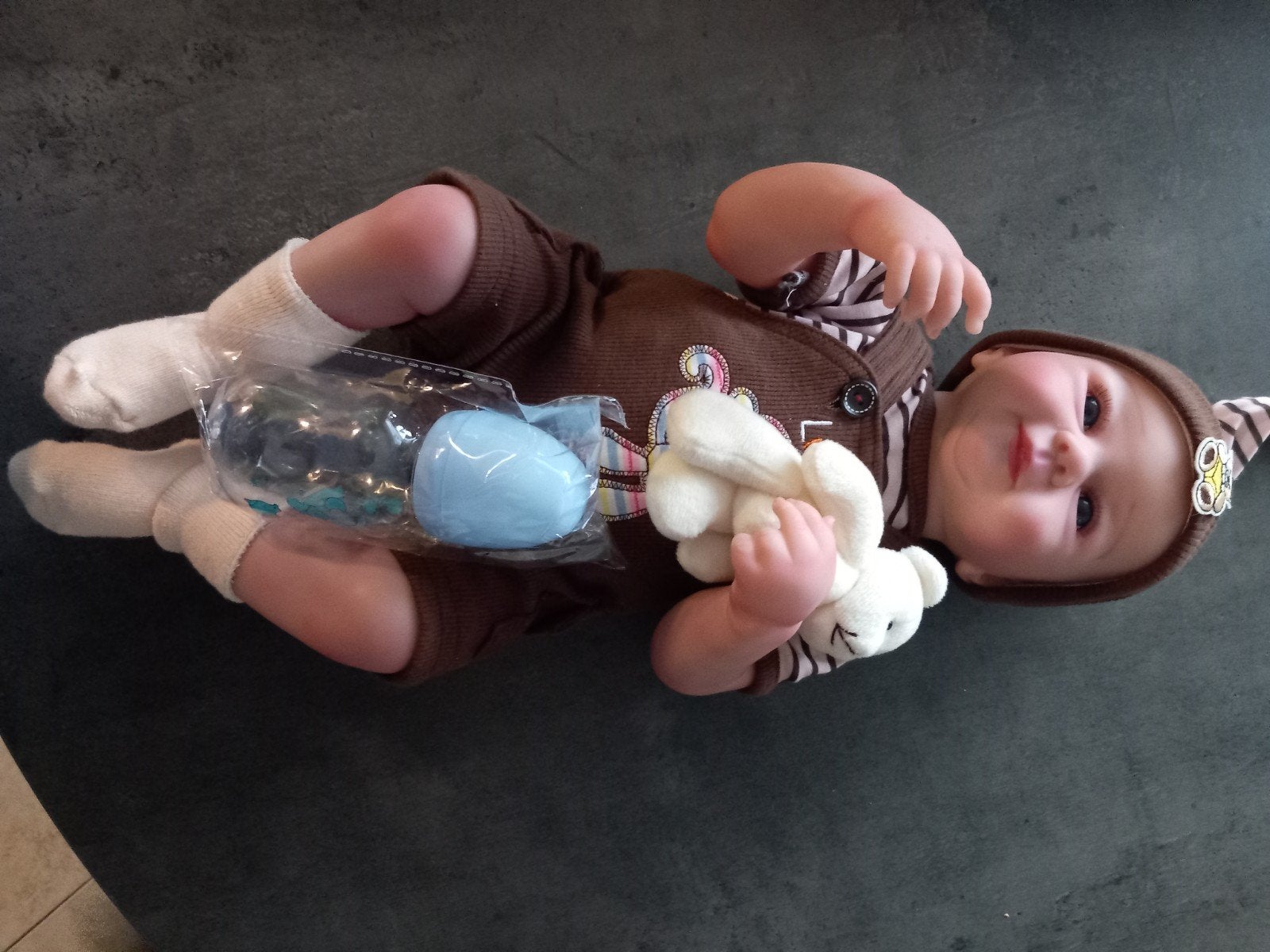 Silicone reborn dolls, Enlèvement