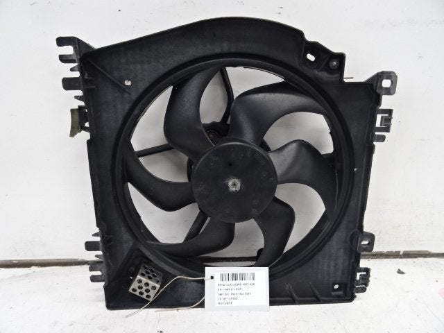 RADIATEUR VENTILATEUR Clio III (BR / CR) (8200966248), Renault, Utilisé, Peter-Huppertz-Straße 5
51063  Köln, DE, Dialog.deutschland@renault.de