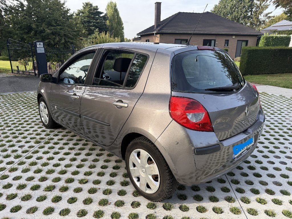 Renault Clio 1.2essence 1propriétaire toit panoramique airco, Autos, Achat, Entreprise, Boîte manuelle, Entretenue par le concessionnaire