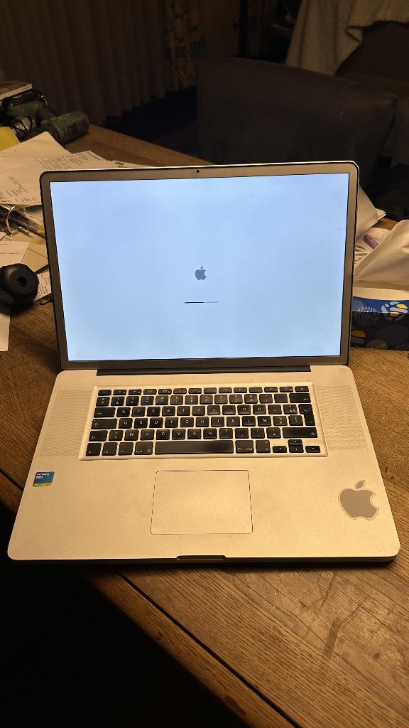 Apple Mac book pro 17" 500GB SSD, 512 GB, Utilisé, Azerty, 17 pouces