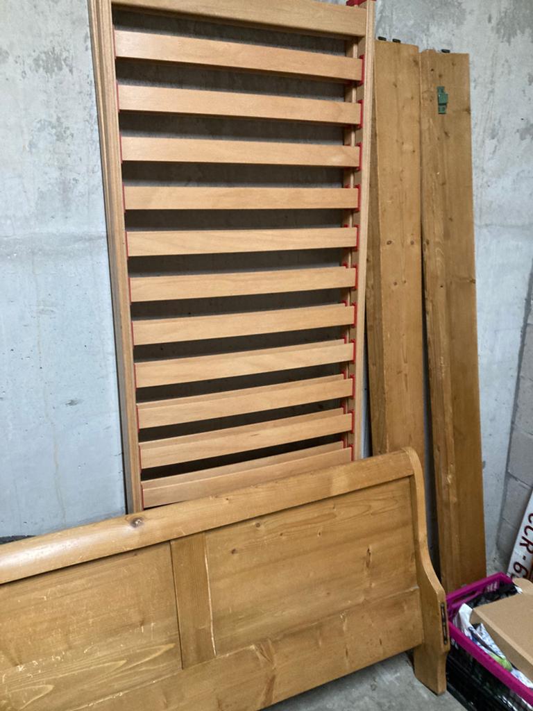 Massief eiken bed 140, Huis en Inrichting, Slaapkamer | Bedden, Ophalen, 140 cm, Twijfelaar, Hout