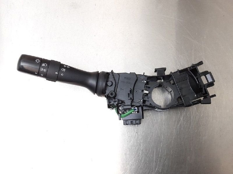 LICHTSCHAKELAAR Subaru Trezia (01-2011/-) (|42091|), Gebruikt, Subaru