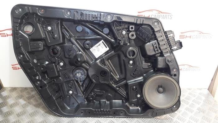 Revêtement portière 4portes avant gauche d'un Mercedes A-K, 3 mois de garantie, Utilisé, -, -