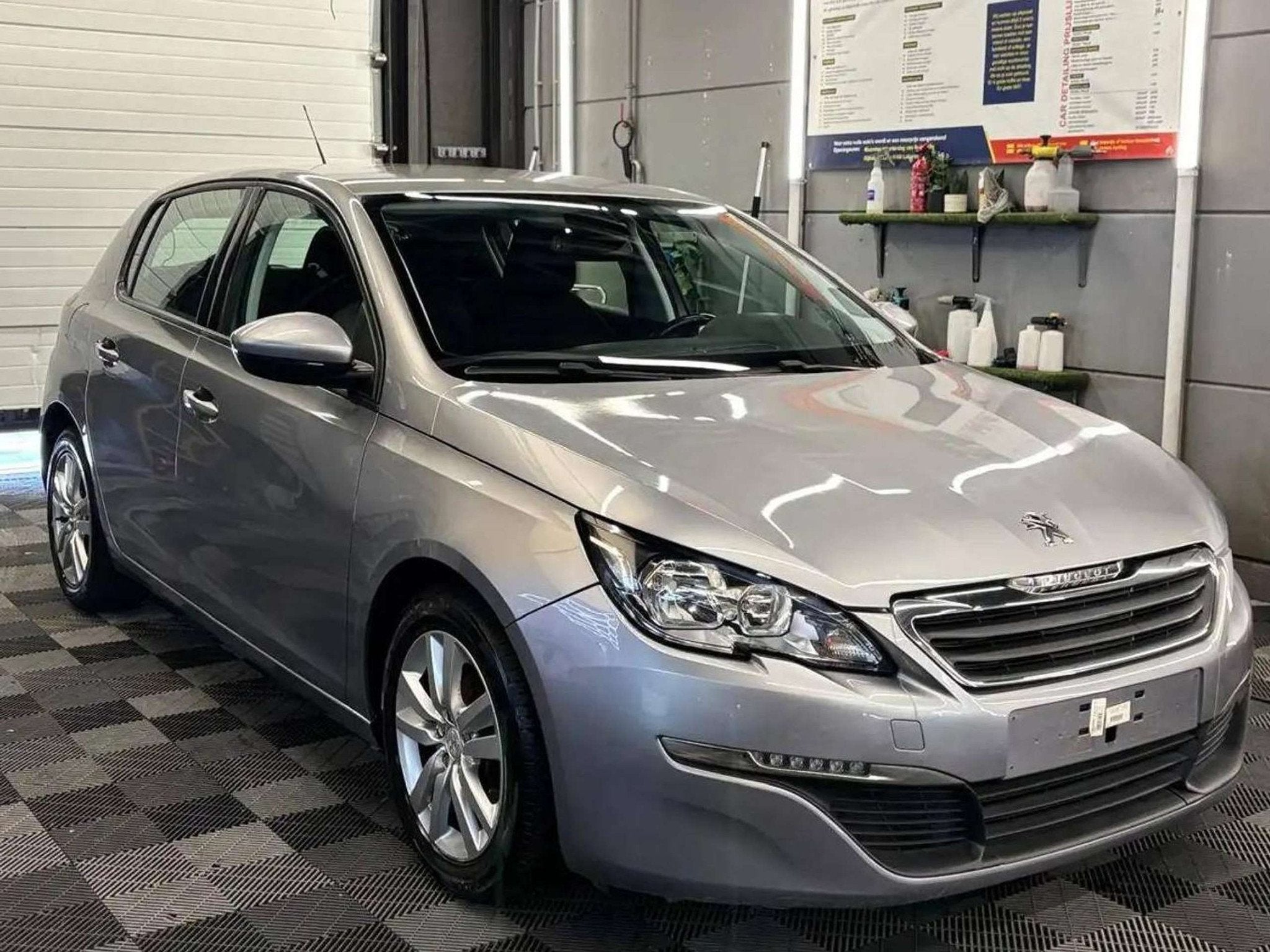 Peugeot 308 1.2i benzine bj. 2015 1ste eigenaar Euro 6, Argent ou Gris, Achat, Entreprise, Volant multifonction