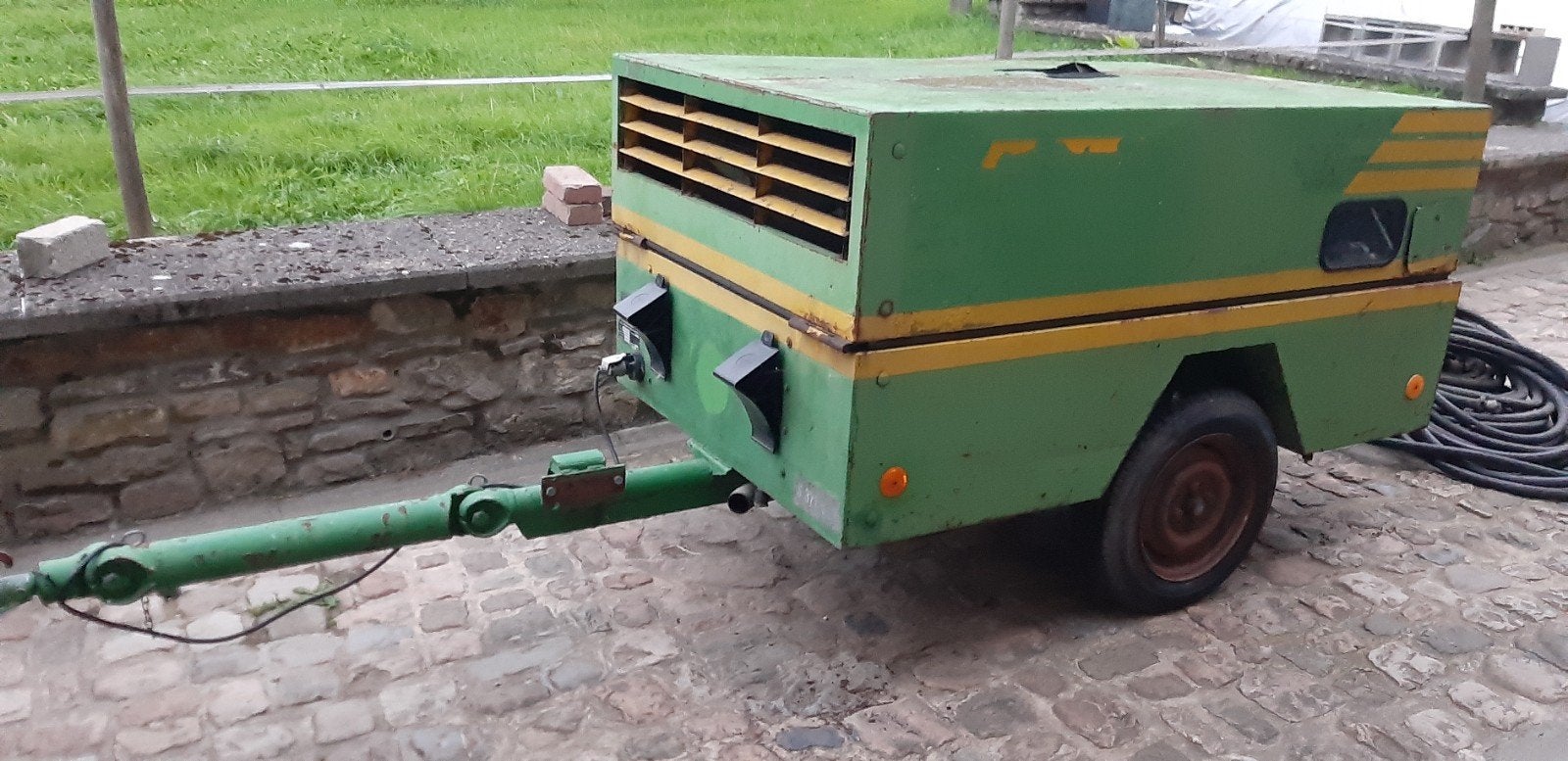Compresseur de chantier Irmer+Elze.type 60/65 avec accessoir, Enlèvement, Utilisé, 6 à 10 bars
