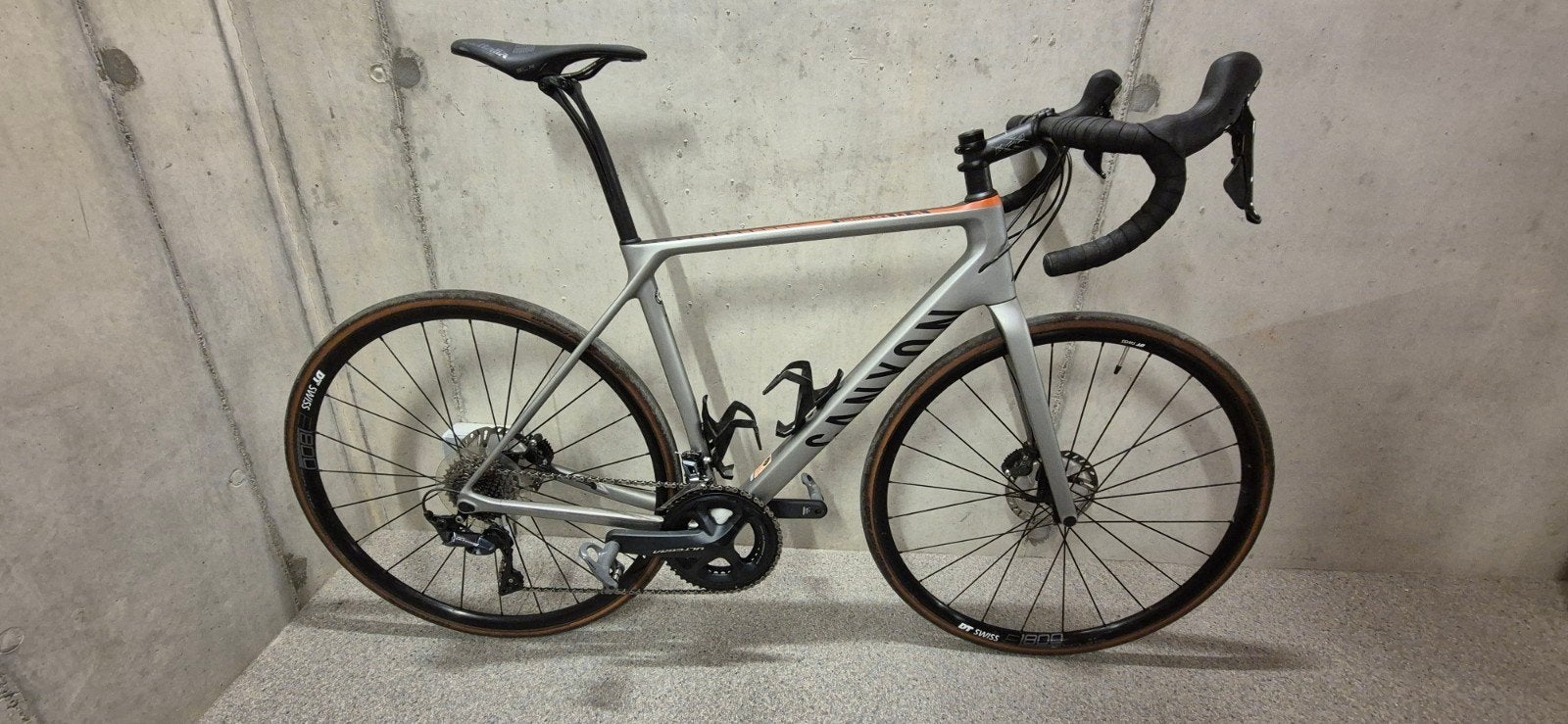 Canyon Endurance CF SL   RO54, Vélos & Vélomoteurs, Enlèvement