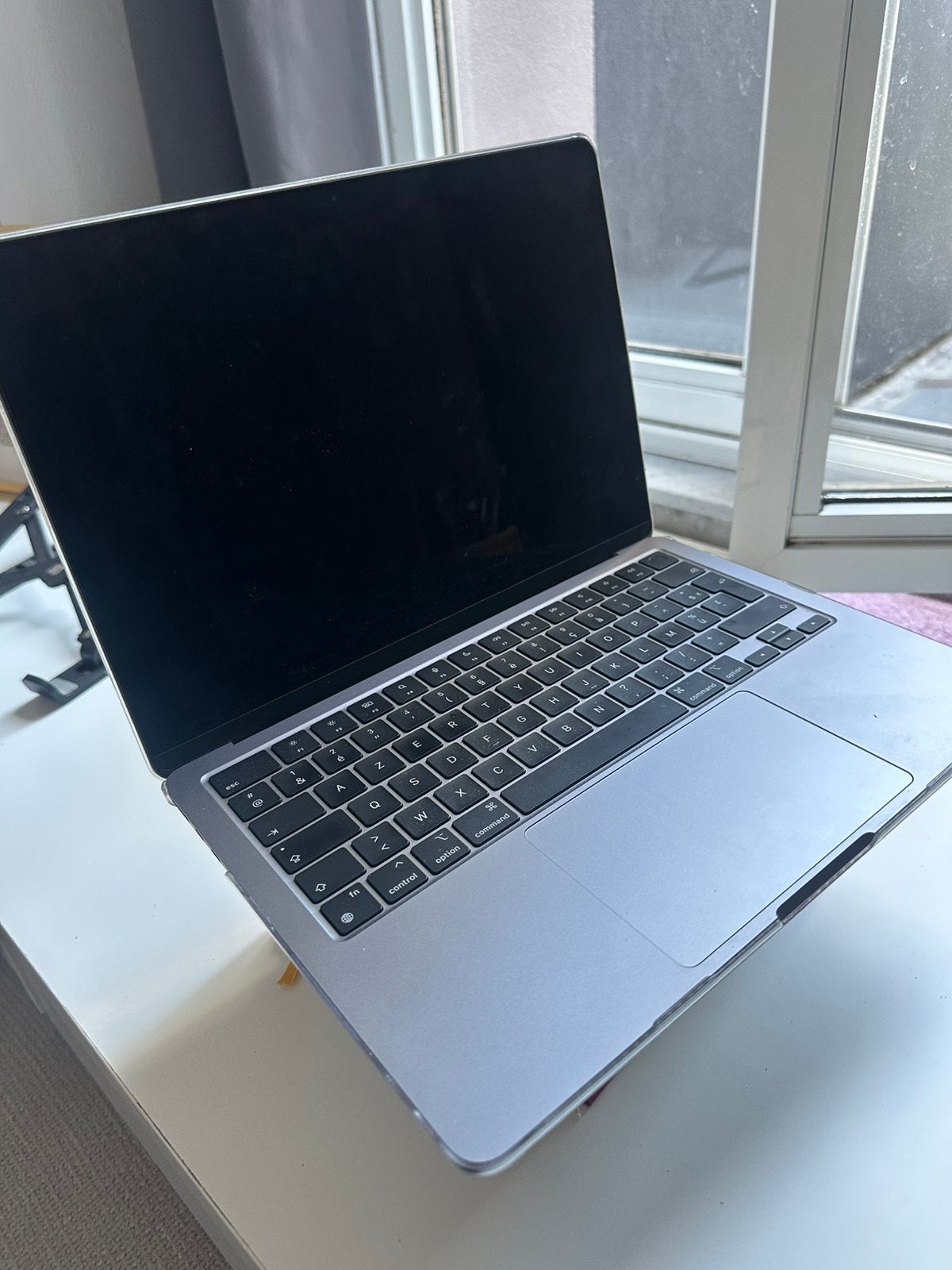 Macbook Air 13-inch 2024 Grijs + oplader + zie beschrijving, Informatique & Logiciels, Apple Macbooks, Comme neuf, MacBook, 13 pouces