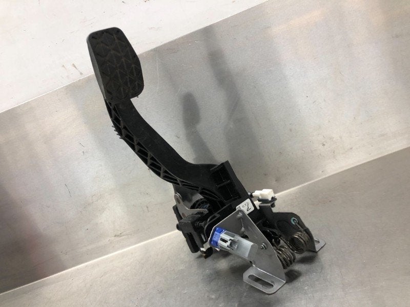 REMPEDAAL Mazda MX-5 (ND) (01-2015/-) (|K5458|NA1P67SH024|), Gebruikt, Mazda